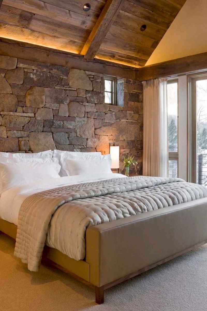 Rustic Bedroom Ideas: Walls Wrapped in Wood