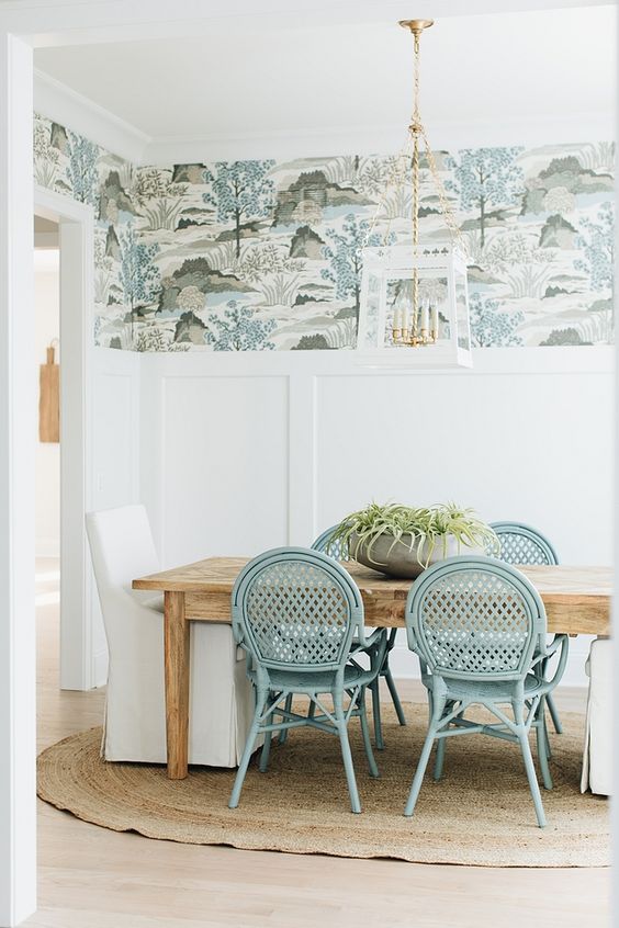 Dining Room Wallpaper Ideas: Soft Pastel