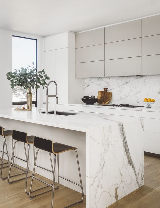White Kitchen Ideas: Stunning White Marble