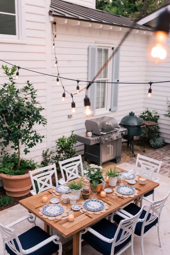 Backyard Dining Ideas: Simply Stunning