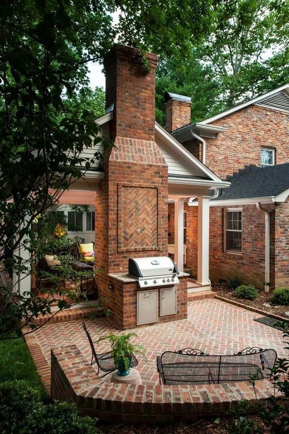 Brick Patio Ideas: Eye-Catching Brick Backyard