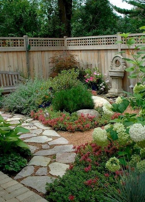 Flagstone Patio Ideas: Minimalist Garden Pathway
