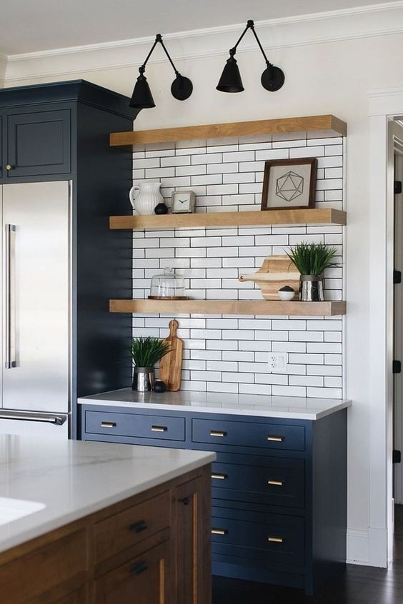 Kitchen Wall Ideas: Functional Modern Setting