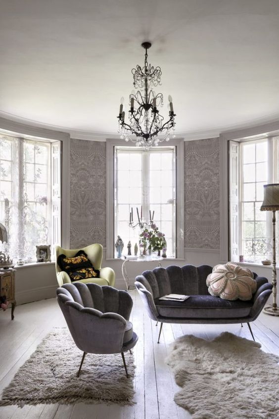 Living Room Wallpaper Ideas: Elegant Modern Vibe