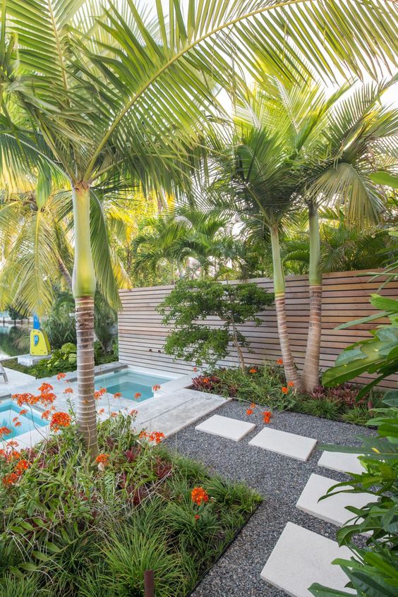 Swimming Pool Landscaping Ideas: Breathtaking Luxurious Feeling