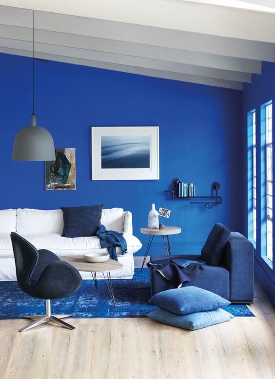 Blue Living Room Ideas: Bold Navy Blue