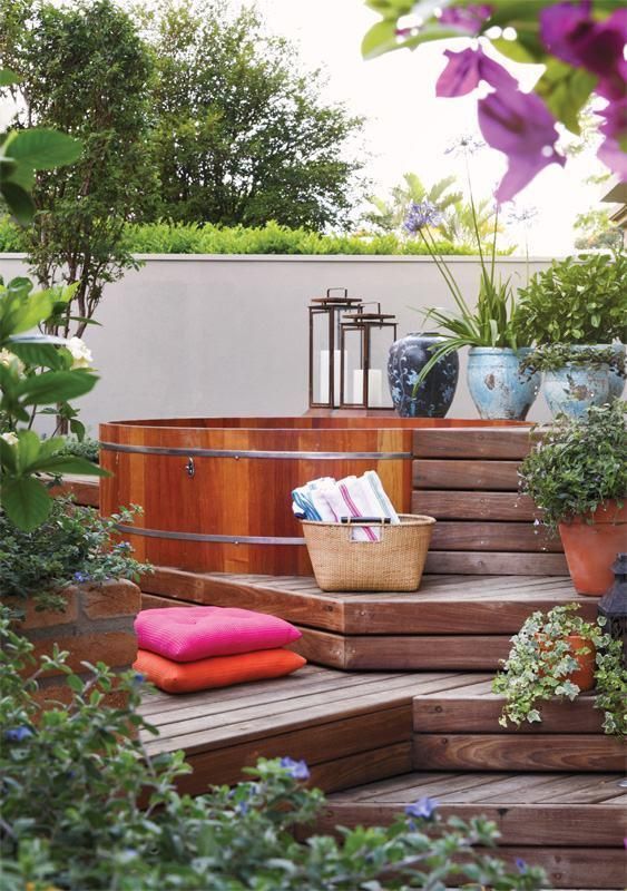 Cedar Hot Tub: Outstanding Wooden Deck