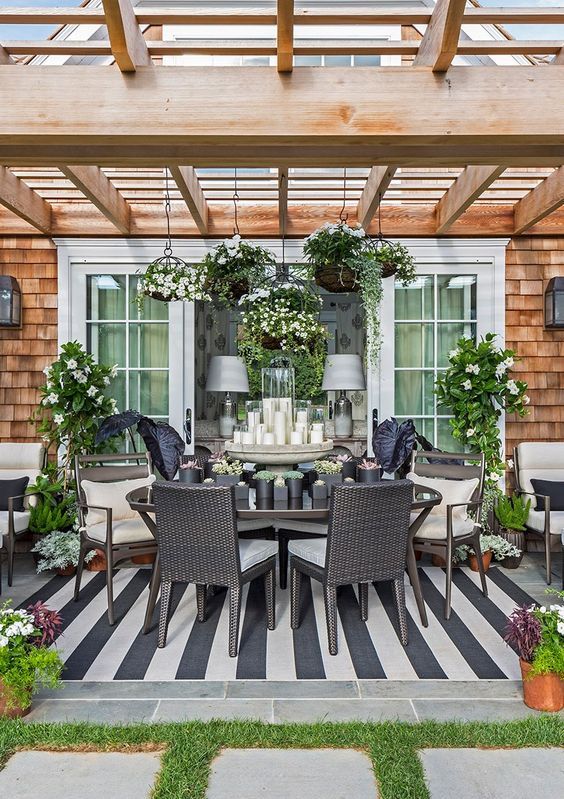 Simple Patio Ideas: Captivating Outdoor Space