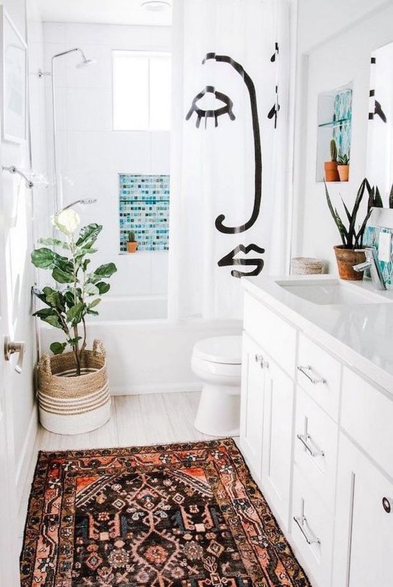 White Bathroom Ideas: Chic Decorative Look