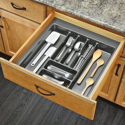 How to Organize Kitchen Cabinets and Drawers 2