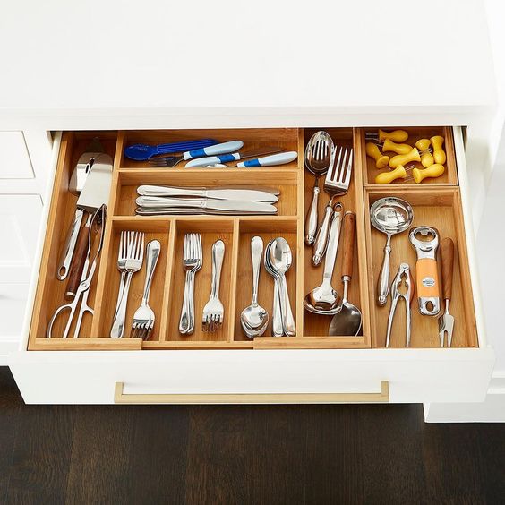 How to Organize Kitchen Cabinets and Drawers 3