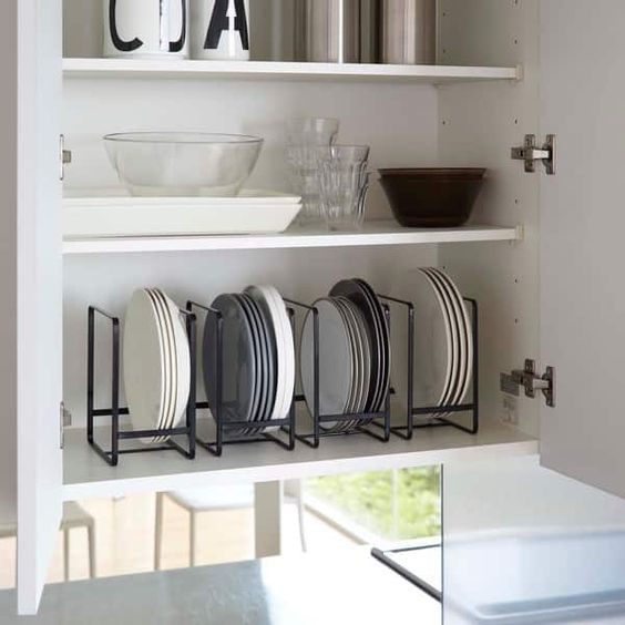 How to Organize Kitchen Cabinets and Drawers 9