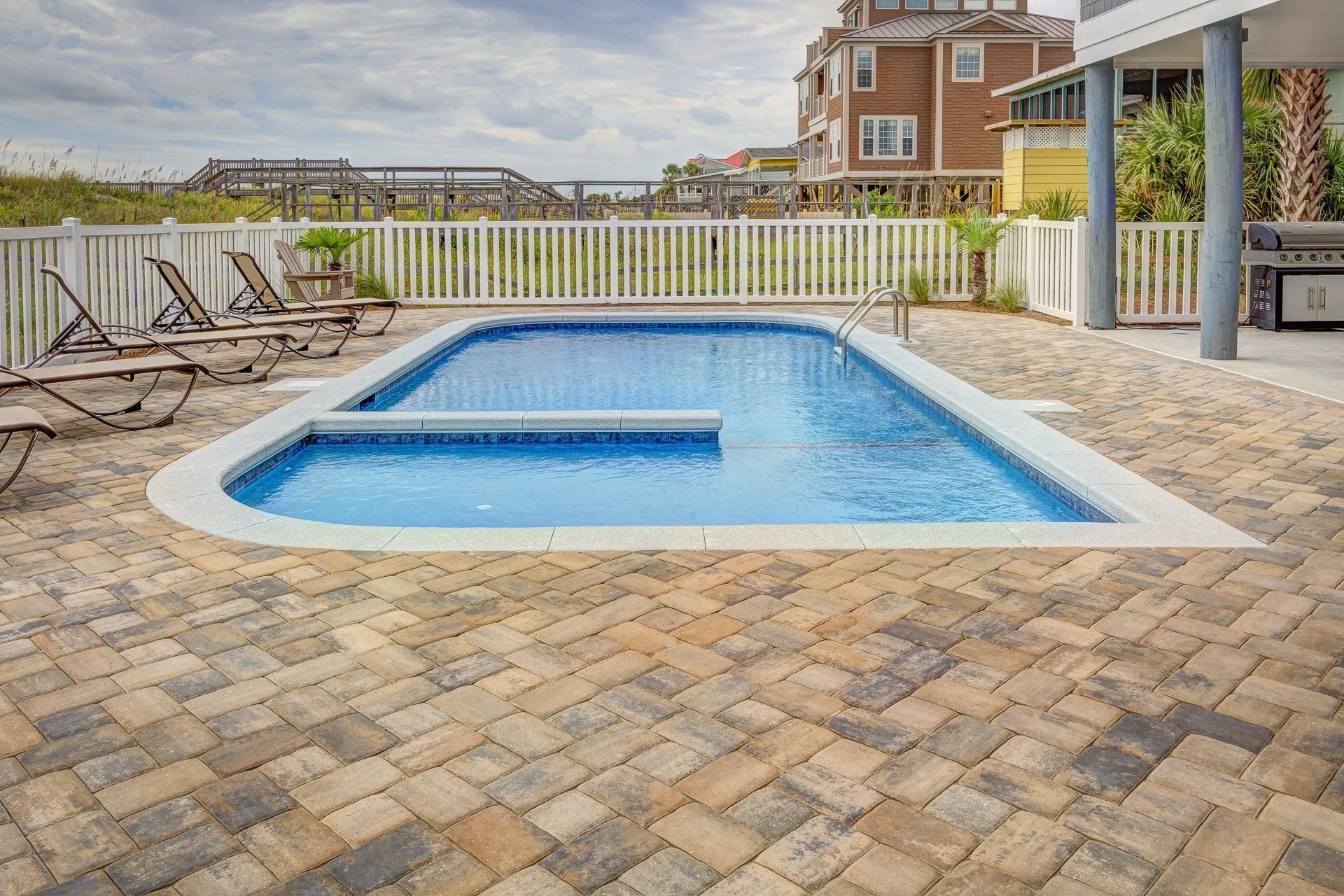 Four Things You Should Do to Improve Your Pool 1